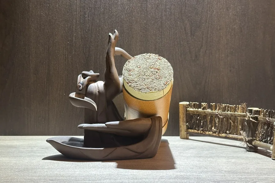 Stone‑ground Thunder Fire Moxibustion_1 It delivers the herbal potency more quickly and effectively, offering a superior moxibustion experience.